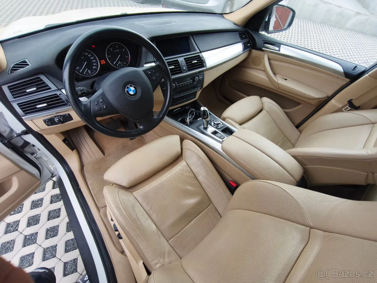 BMW X5 photo 2