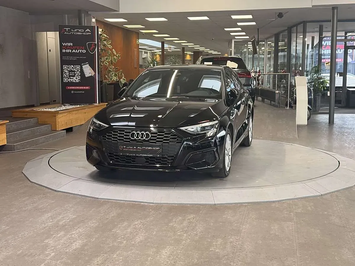 Audi A3 2022 photo 2