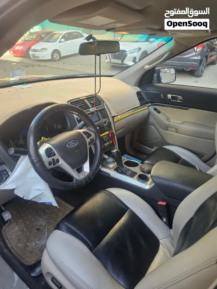 Ford Explorer 2013 photo 4