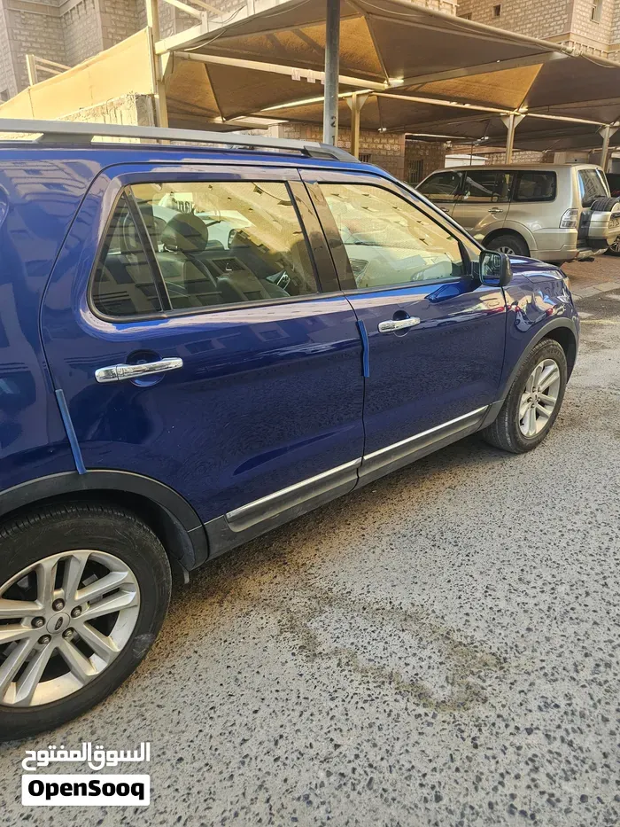 Ford Explorer 2013 photo 2