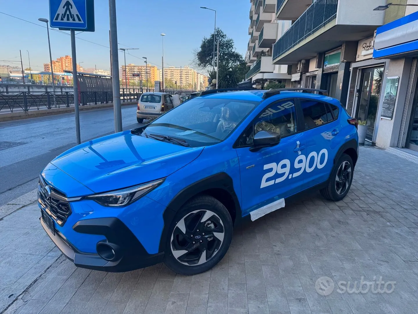 Subaru Crosstrek photo 2