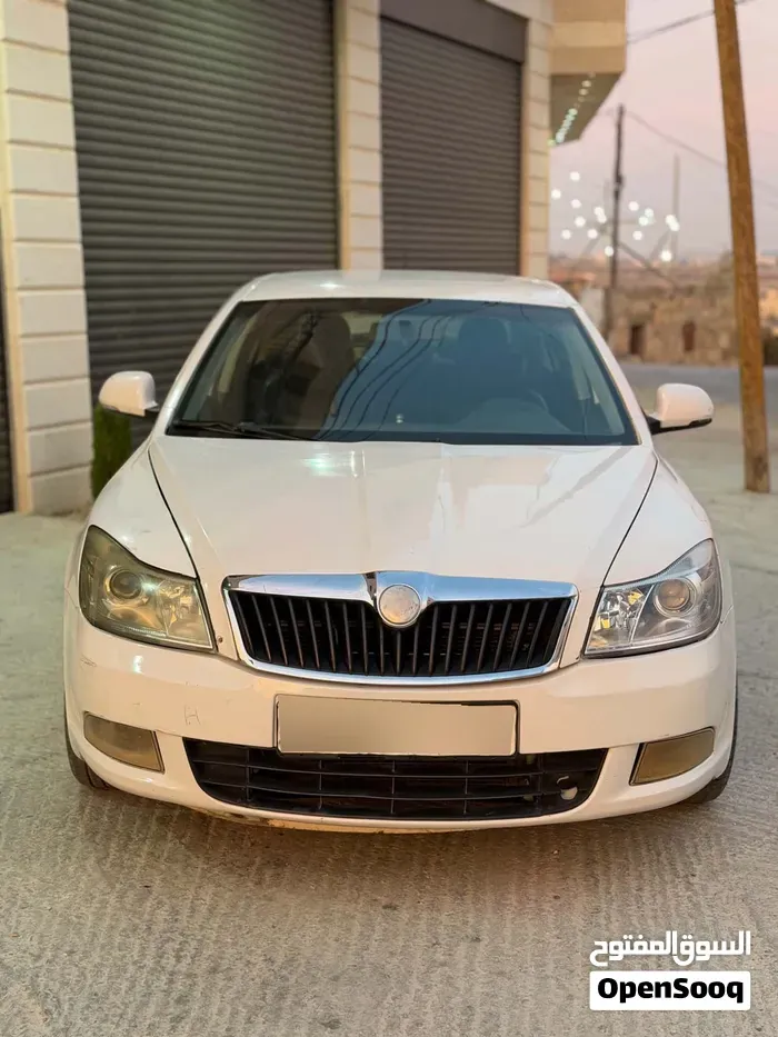 Skoda Octavia 2010 photo 2