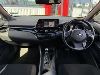 Toyota C-Hr 2018 photo 3