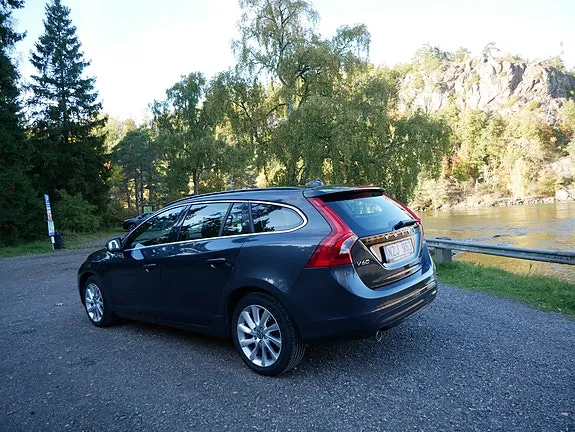Volvo V60 2014 photo 4