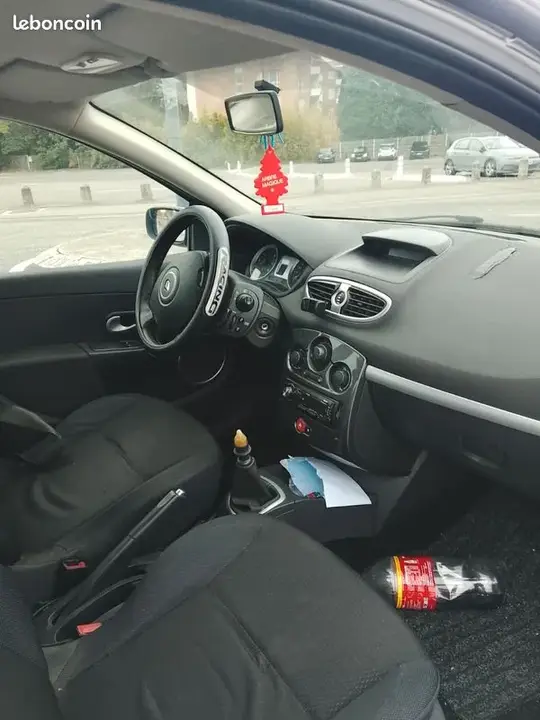 Renault Clio 2007 photo 3