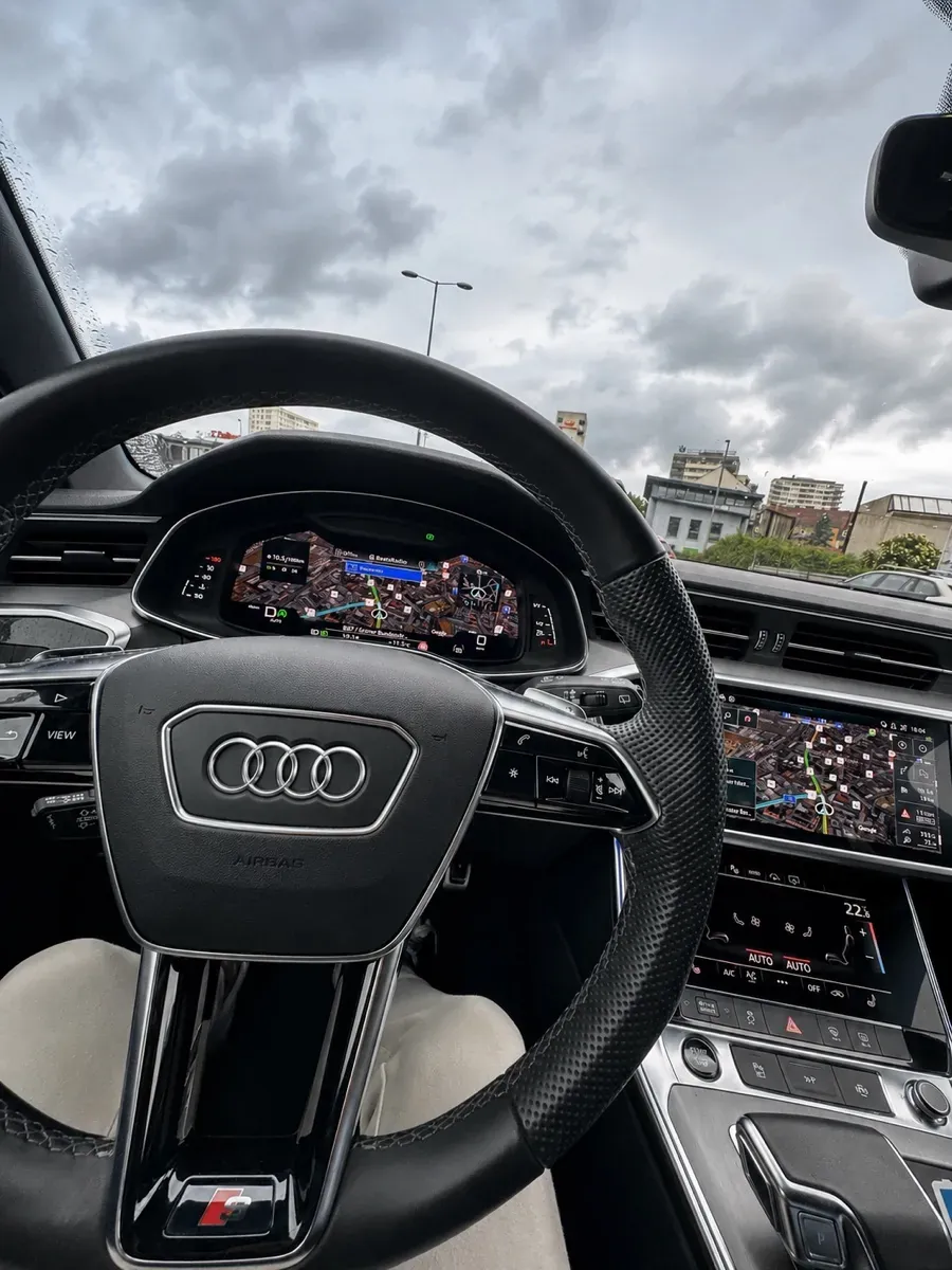 Audi A6 2021 photo 2