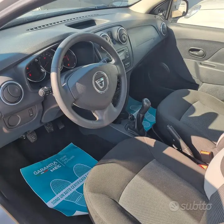 Dacia Sandero 2016 photo 2