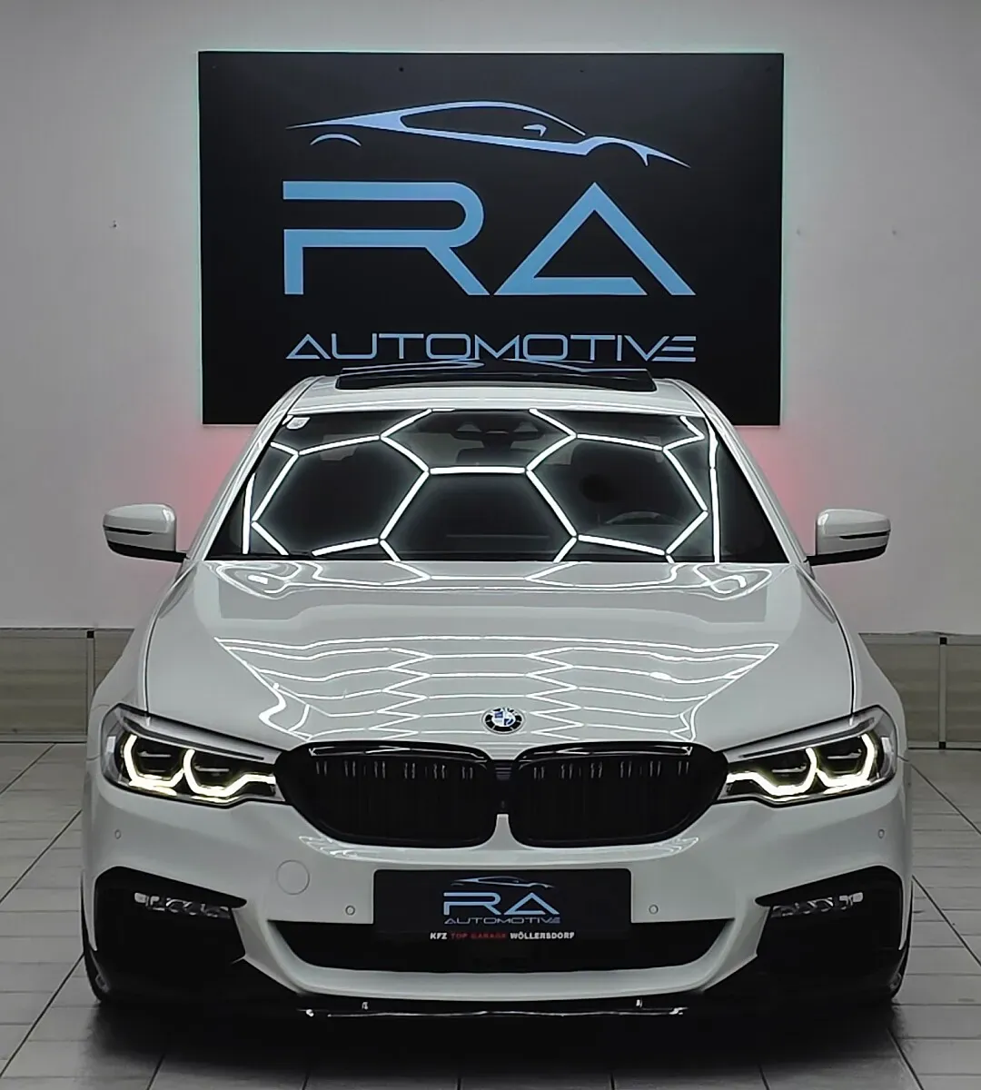BMW 5 Series 2018 photo 2