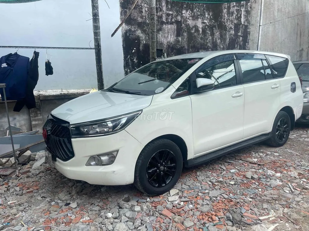 Toyota Innova 2018 photo 4