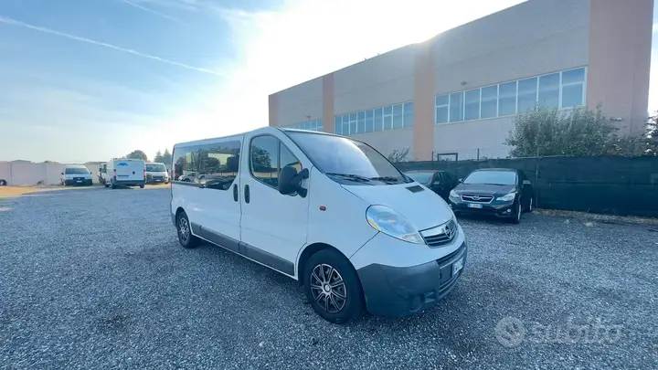 Opel Vivaro 2006 photo 3