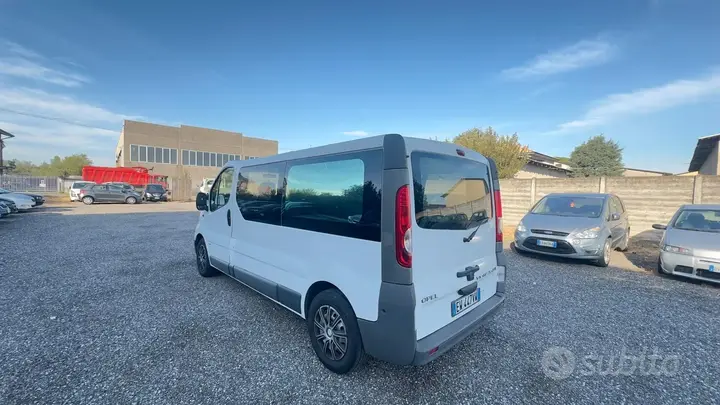 Opel Vivaro 2006 photo 4