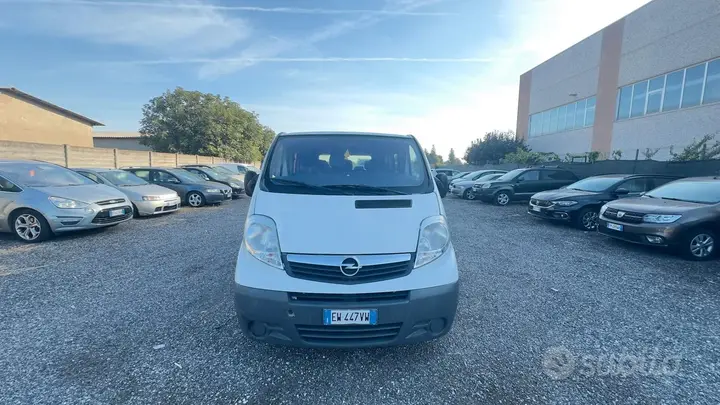 Opel Vivaro 2006 photo 2