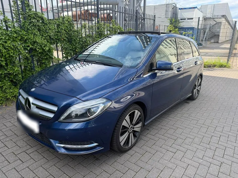 Mercedes-Benz B200