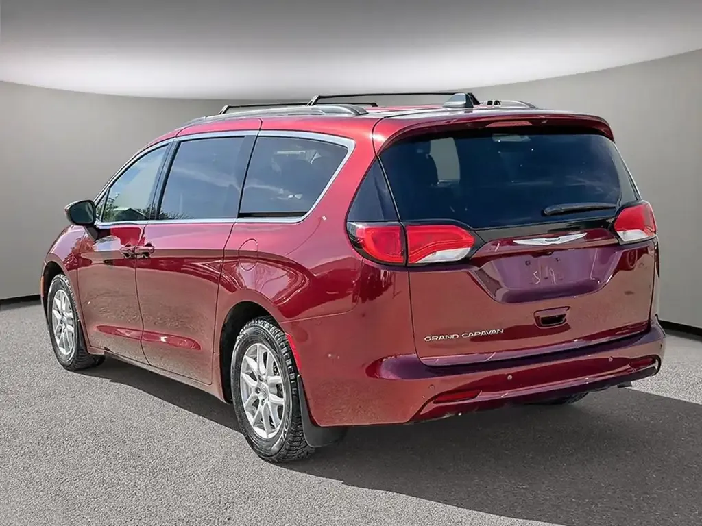 Chrysler Grand Caravan 2022 photo 4