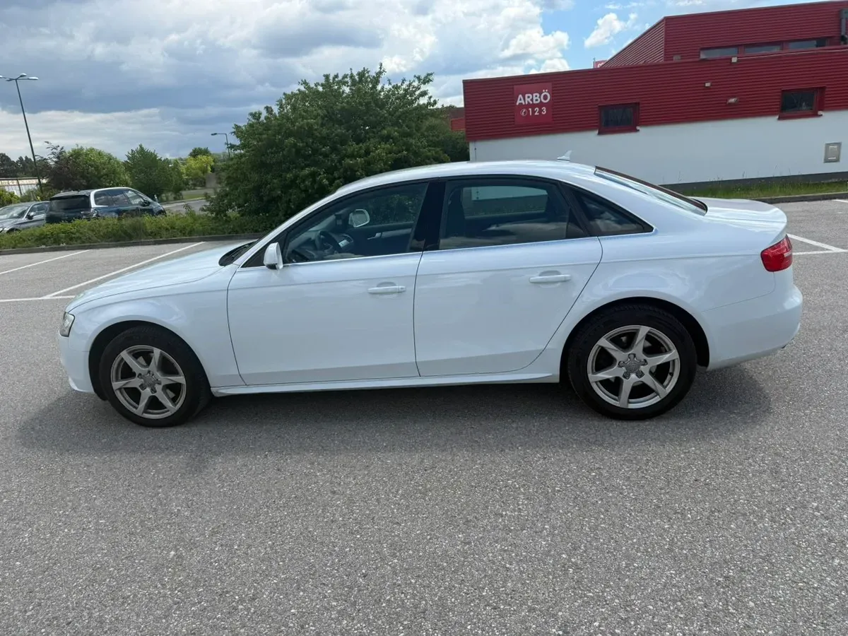 Audi A4 2014 photo 3