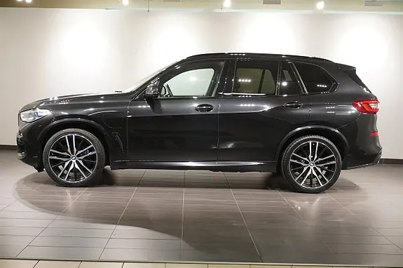 BMW X5 2021 photo 2
