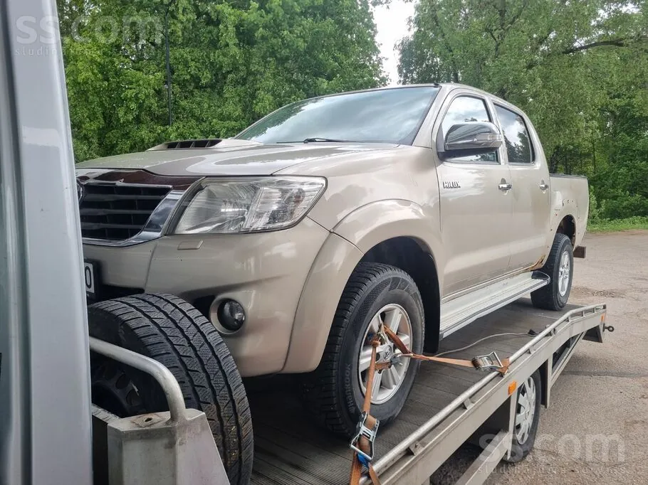 Toyota Land Cruiser 2012 photo 3