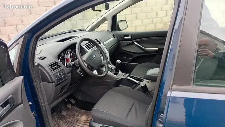 Ford C-Max 2010 photo 3
