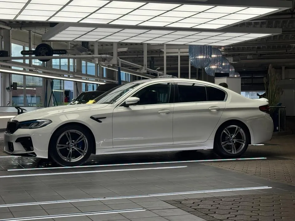 BMW M5