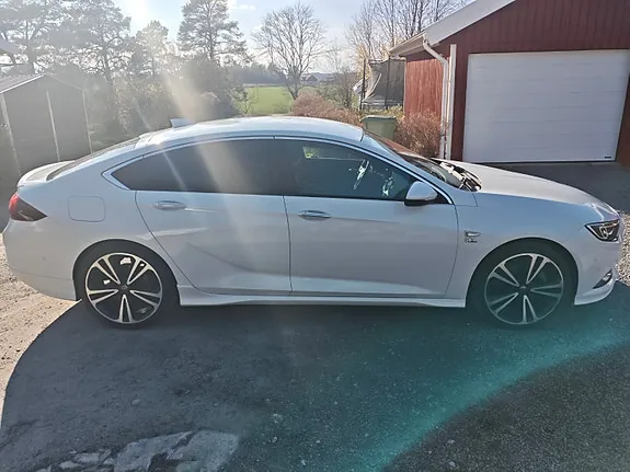 Opel Insignia 2018 photo 2