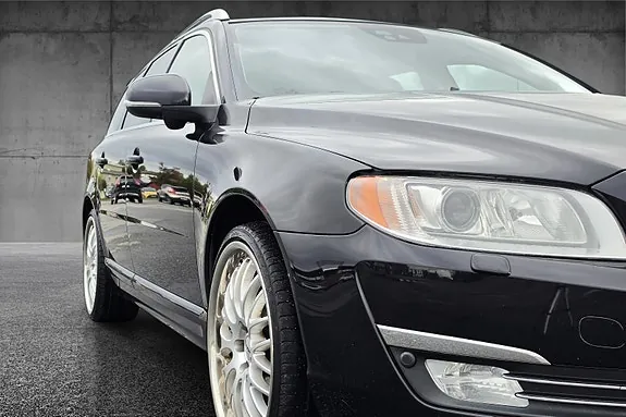 Volvo V70 2014 photo 2