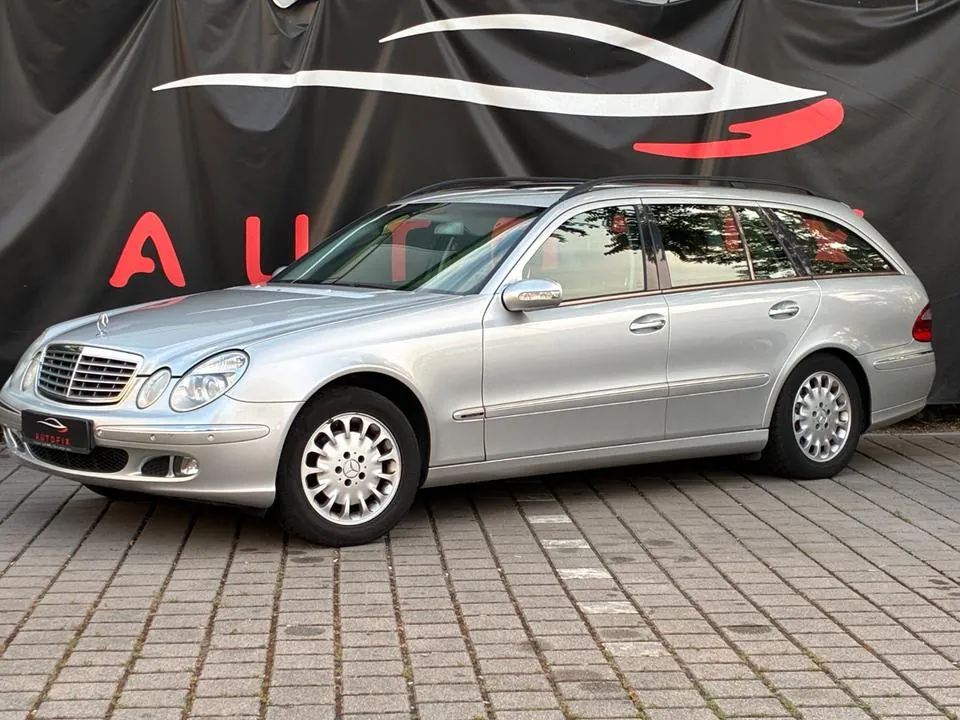 Mercedes-Benz E200
