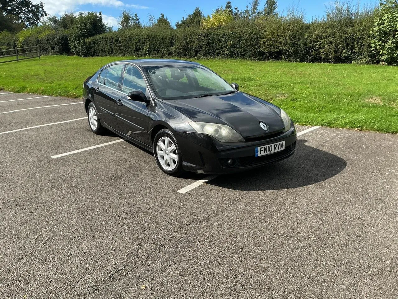 Renault Laguna 2010 photo 3