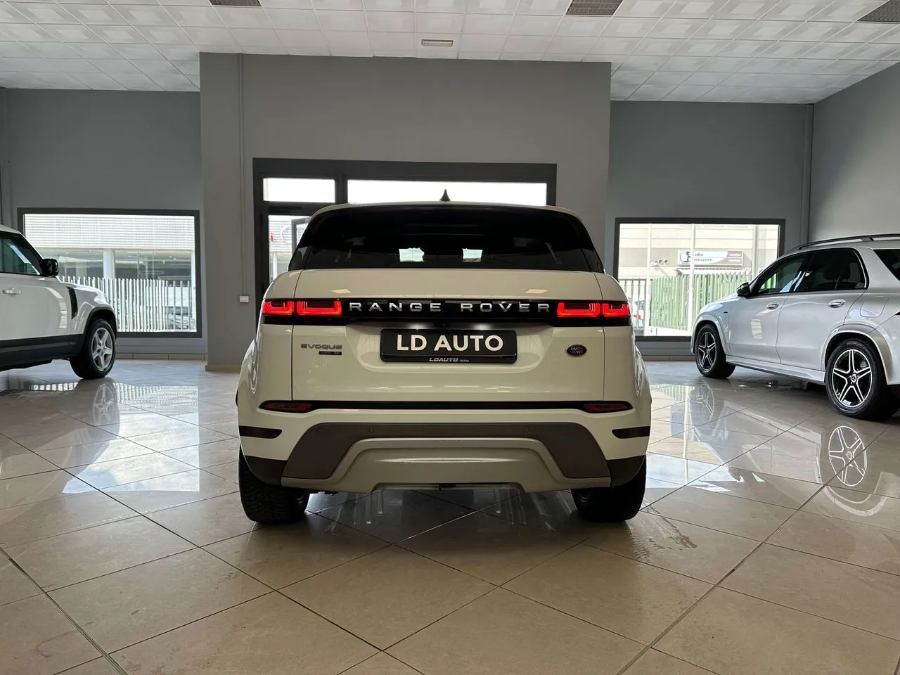 Land Rover Range Rover Evoque 2020 photo 5