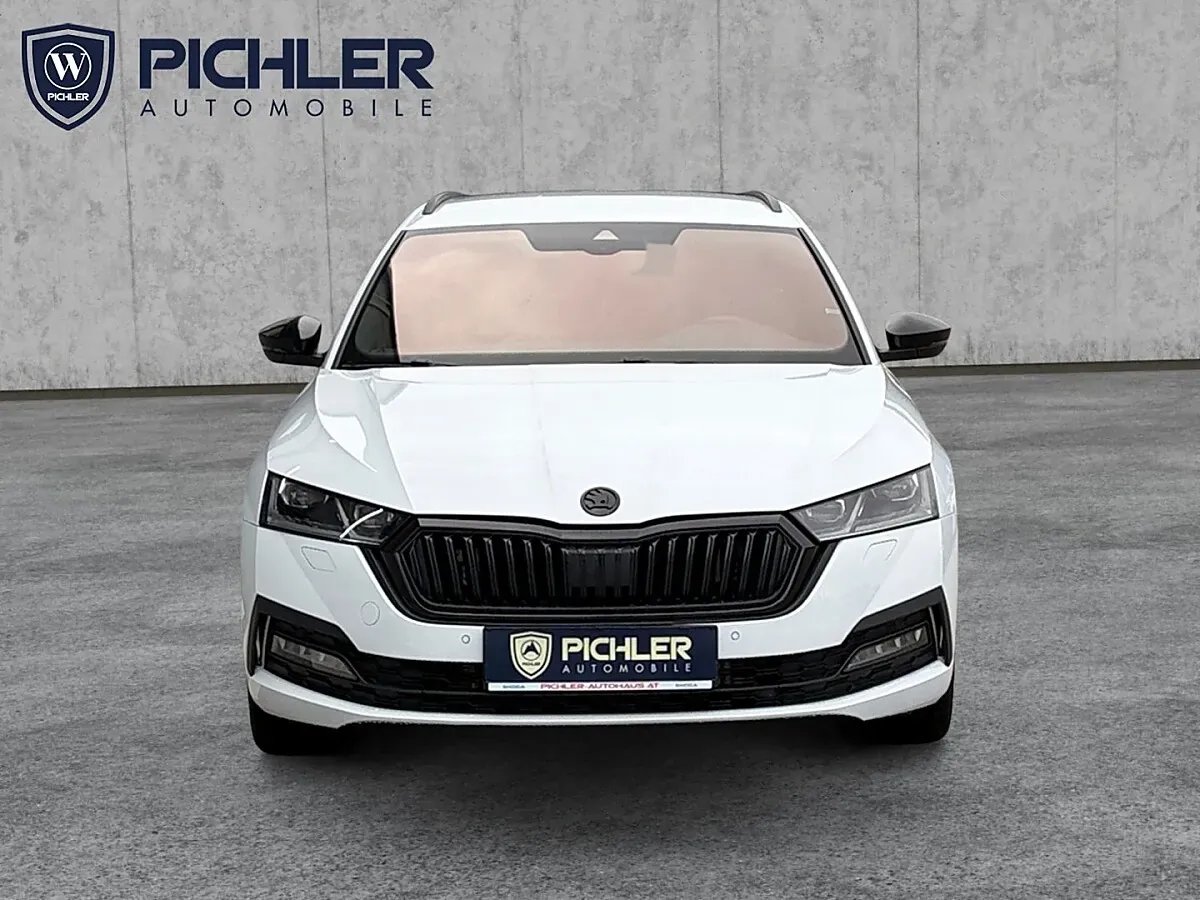 Skoda Octavia 2021 photo 2