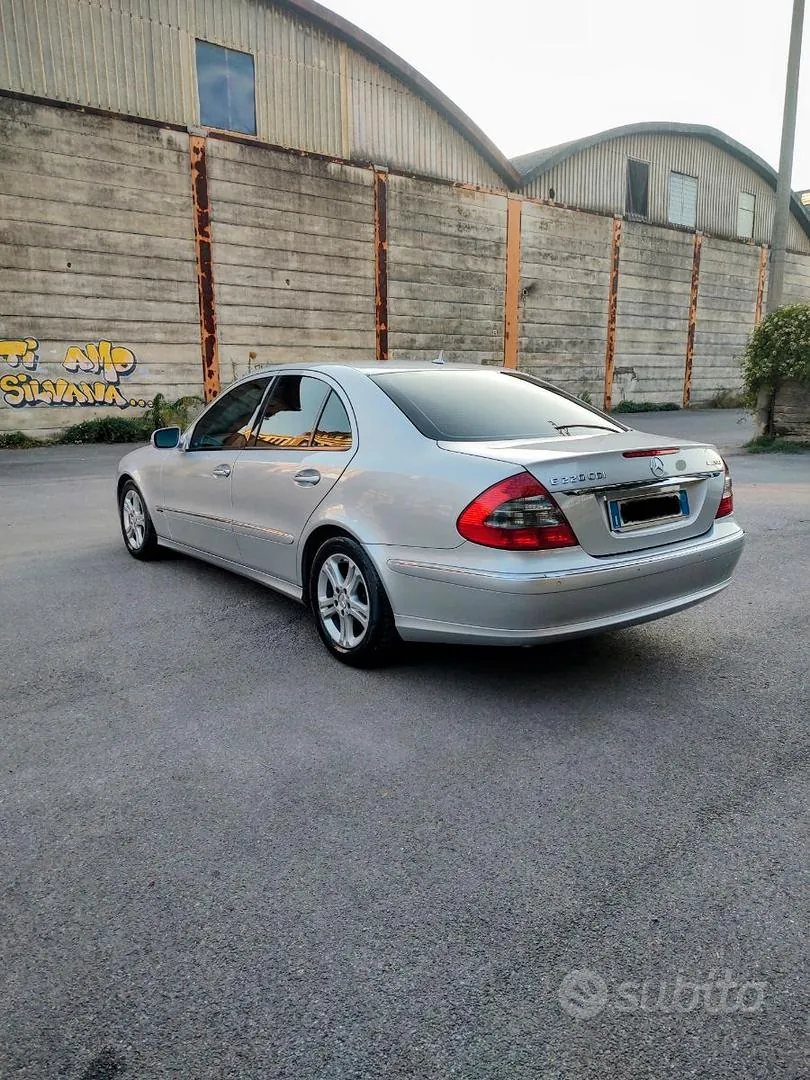 Mercedes-Benz E-Class 2007 photo 3