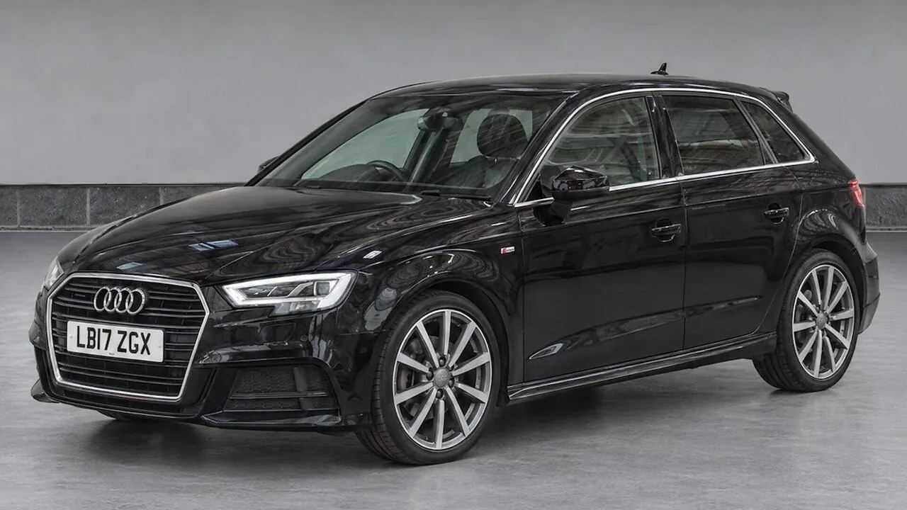 Audi A3 2017 photo 2