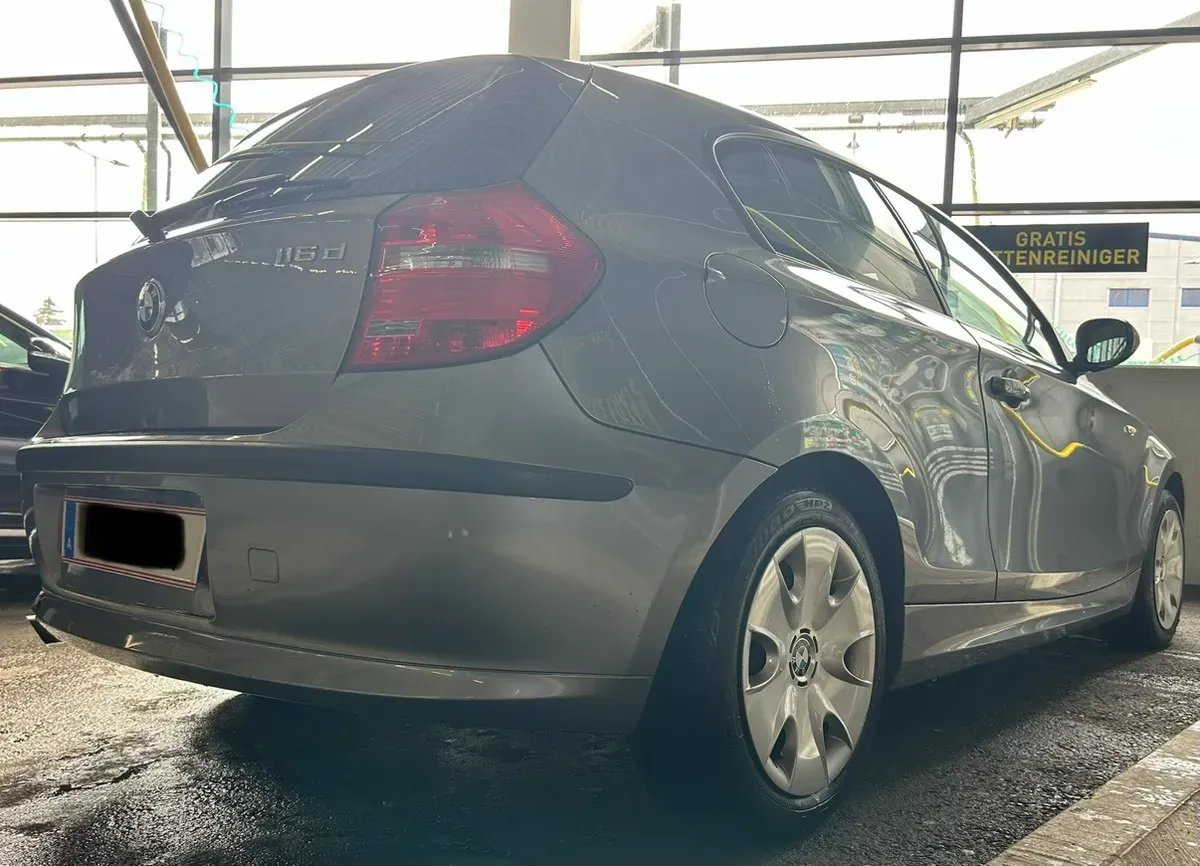 BMW 1 Series 2009 photo 3