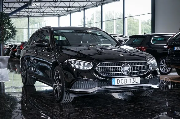 Mercedes-Benz E300 2023 photo 3