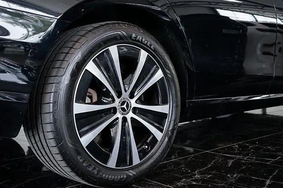 Mercedes-Benz E300 2023 photo 5