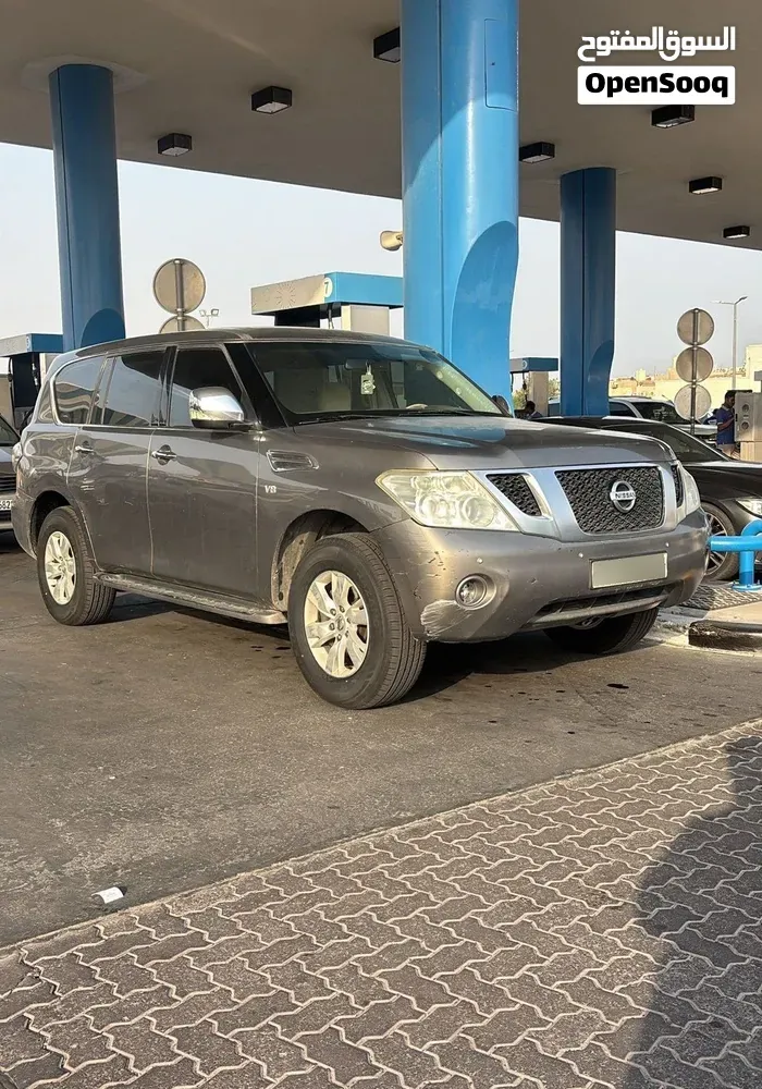Nissan Patrol 2013 photo 2