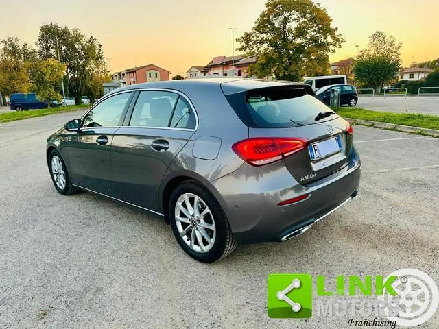 Mercedes-Benz A 180 2019 photo 4