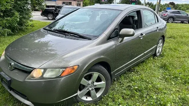 Honda Civic 2008 photo 2