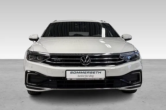 Volkswagen Passat 2022 photo 4