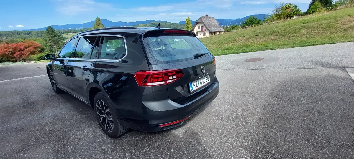 Volkswagen Passat 2022 photo 3