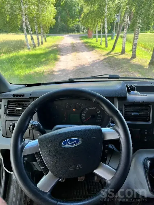 Ford Transit 2010 photo 5