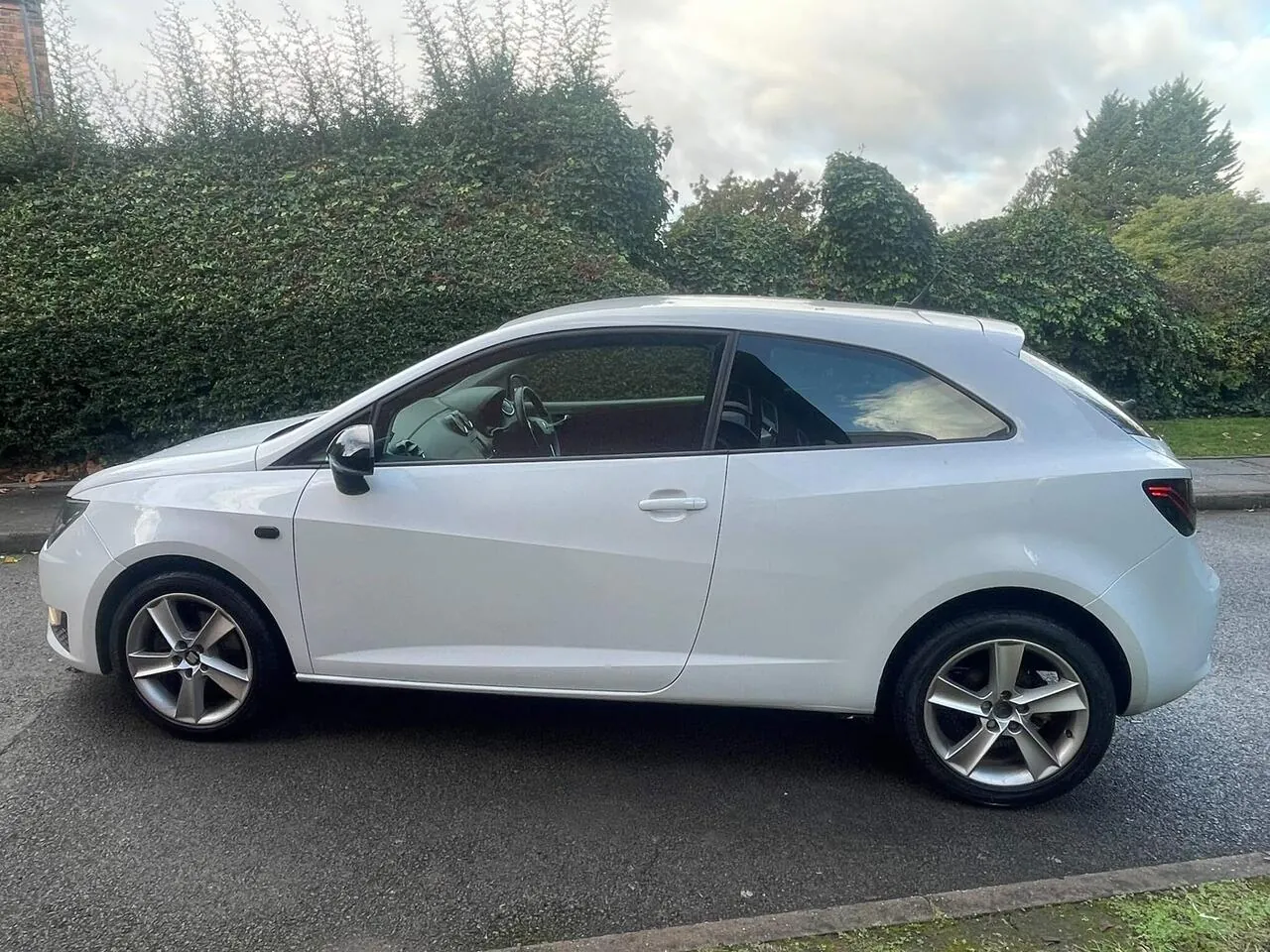Seat Ibiza 2016 photo 4