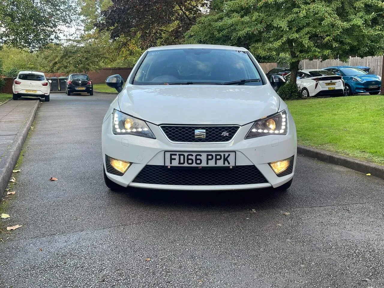 Seat Ibiza 2016 photo 2