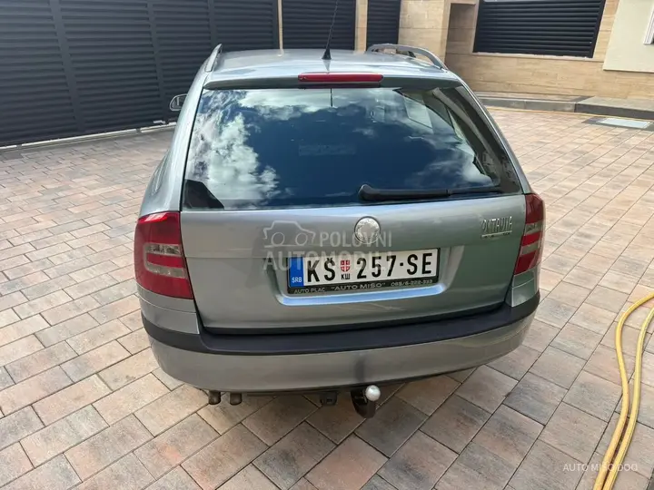 Skoda Octavia 2006 photo 3