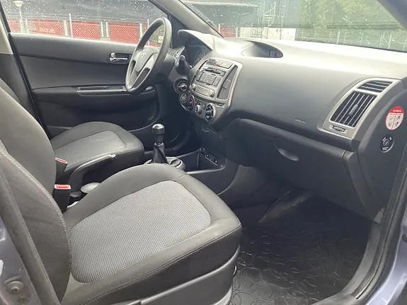 Hyundai I20 2013 photo 3