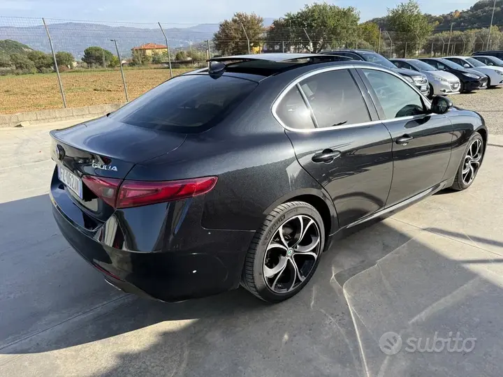Alfa Romeo Giulia 2020 photo 4