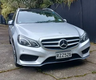 Mercedes-Benz E-Class 2014 photo 2