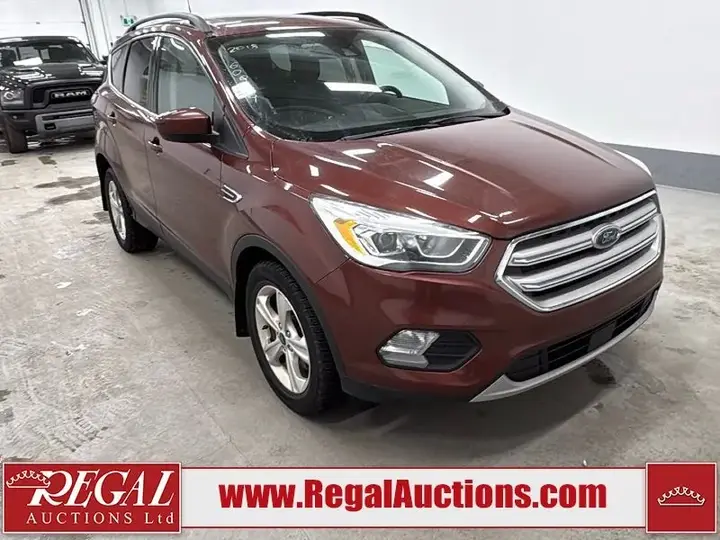 Ford Escape 2018 photo 2