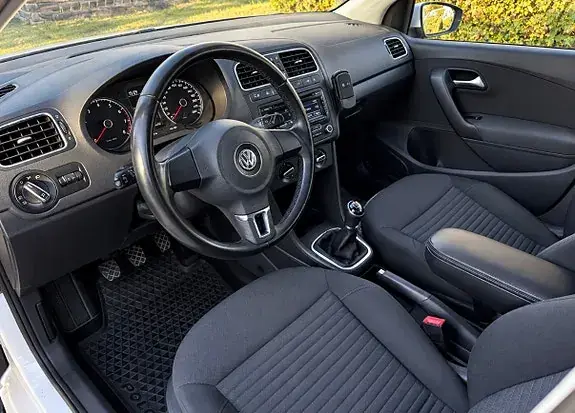 Volkswagen Polo 2014 photo 4