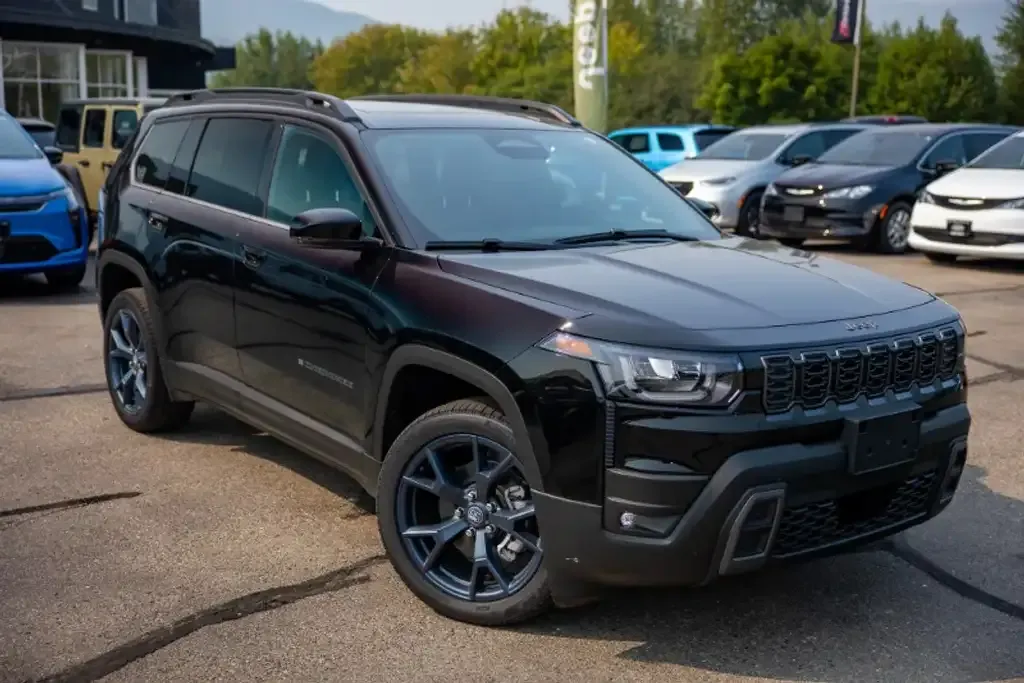 Jeep Cherokee 2026 photo 2