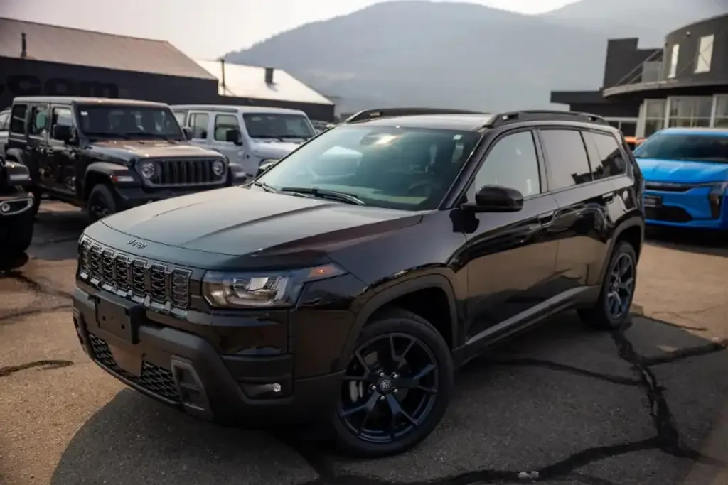 Jeep Cherokee 2026 photo 4